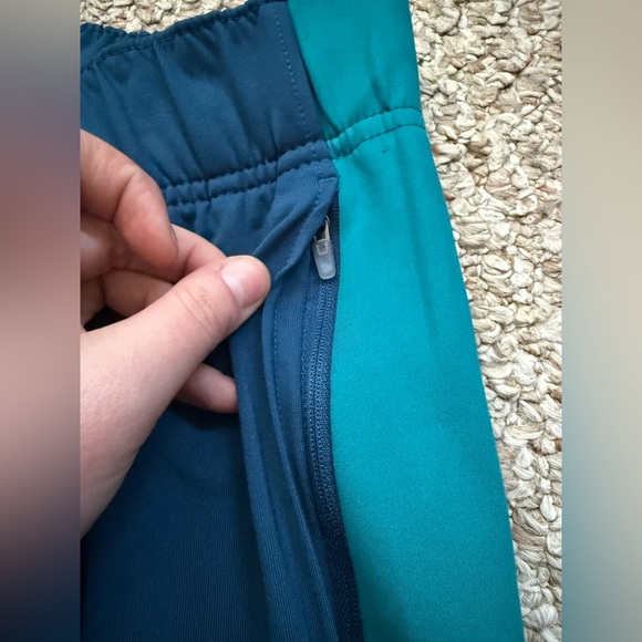 BNWT Nike Women's Thema-FIT Essential Warm Running Pants Size Large - Picture 3 of 12